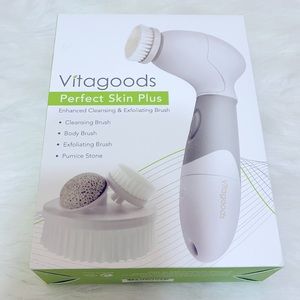 NEW! FACIAL/BODY CLEANSING BRUSH (NIB)